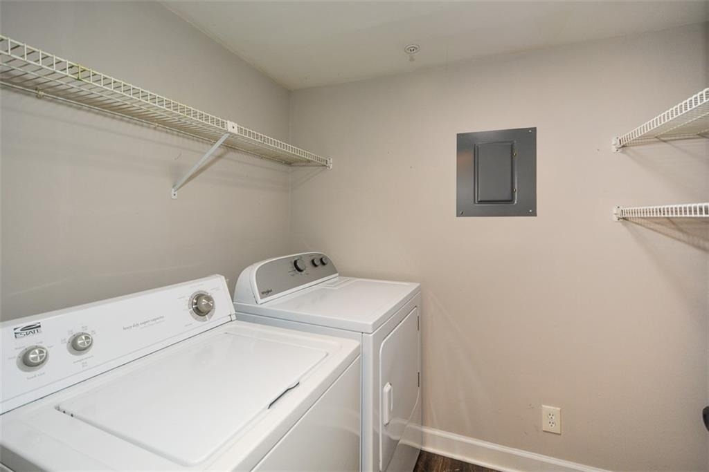 607 Lismore Se - Photo 17