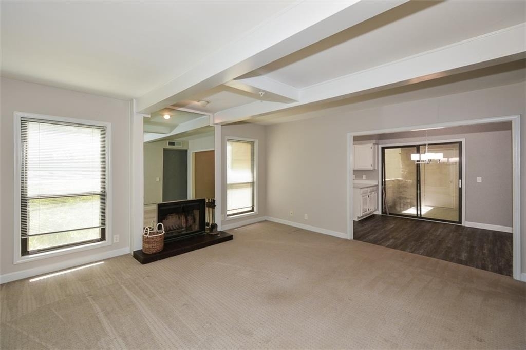 607 Lismore Se - Photo 8
