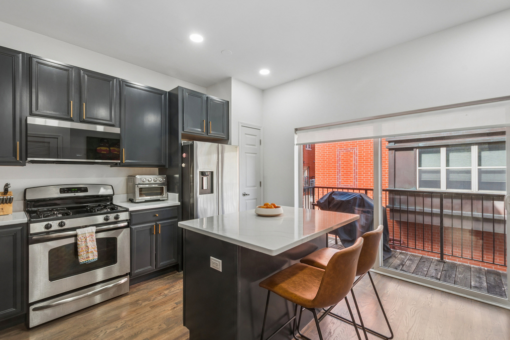 2504 S Calumet Avenue - Photo 7