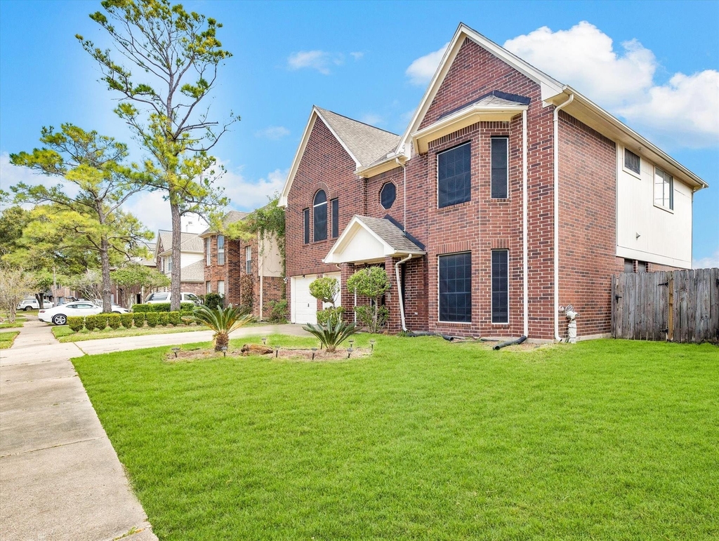 16423 Ash Point Lane - Photo 2