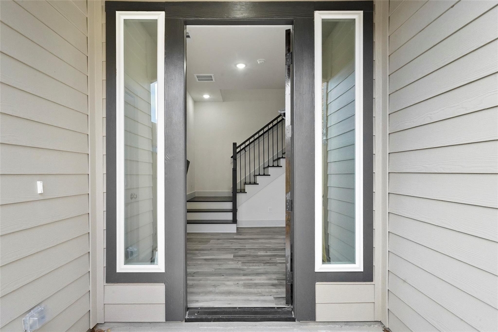 7242 Saint Augustine Street - Photo 2