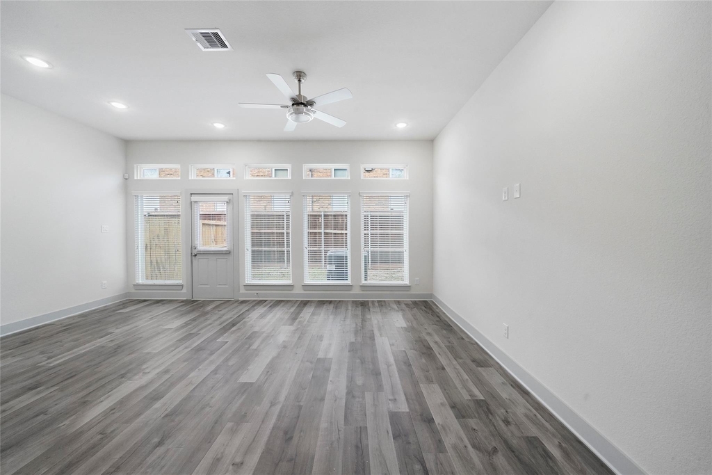 7242 Saint Augustine Street - Photo 7