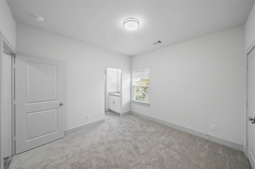 7242 Saint Augustine Street - Photo 13