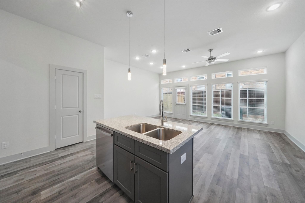 7242 Saint Augustine Street - Photo 6