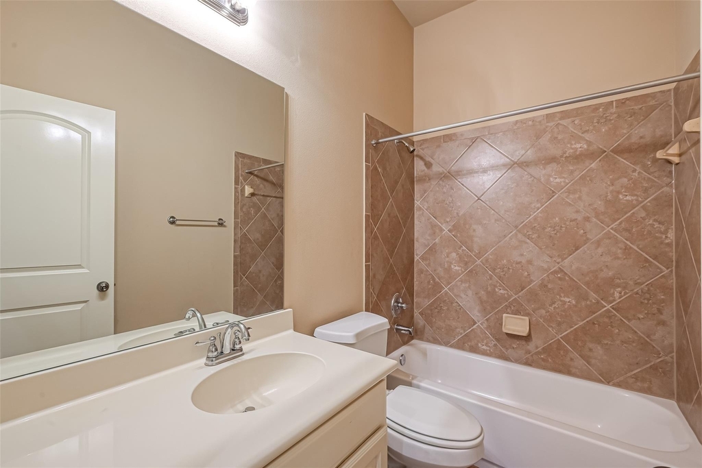 6206 Falling Briar Lane - Photo 31