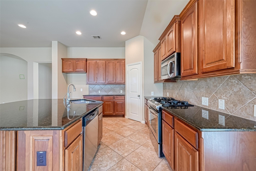 6206 Falling Briar Lane - Photo 21