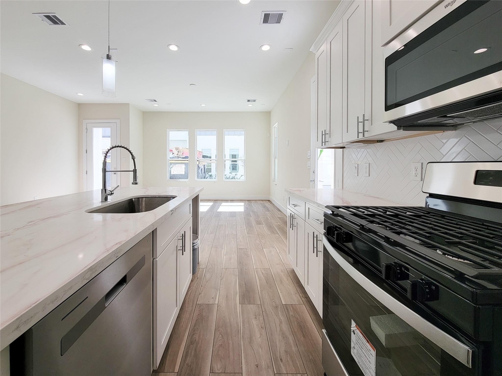 5931 Beall Street - Photo 9