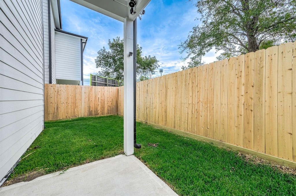 2716 Spence Street - Photo 31