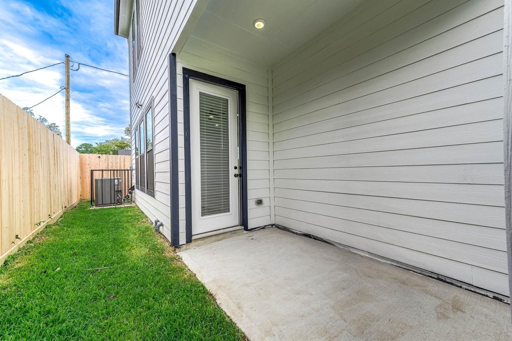 2716 Spence Street - Photo 33