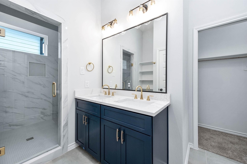 2716 Spence Street - Photo 24