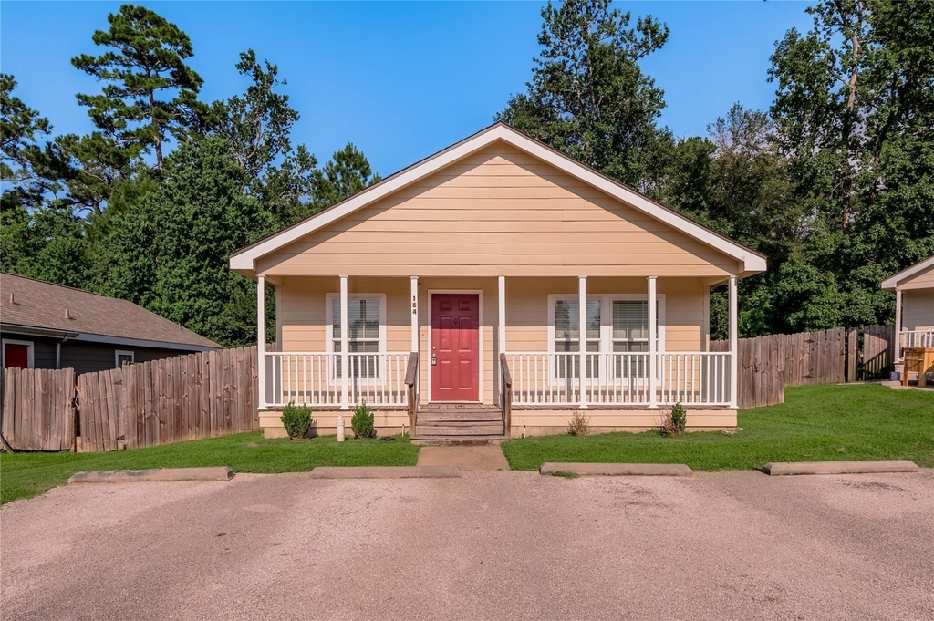 164 Varsity Drive - Photo 0