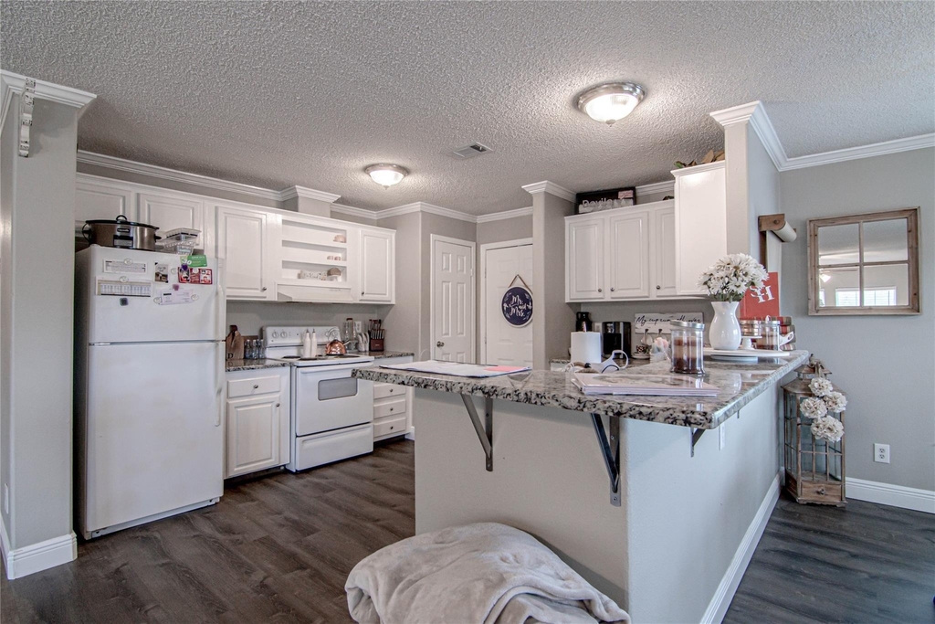 164 Varsity Drive - Photo 4