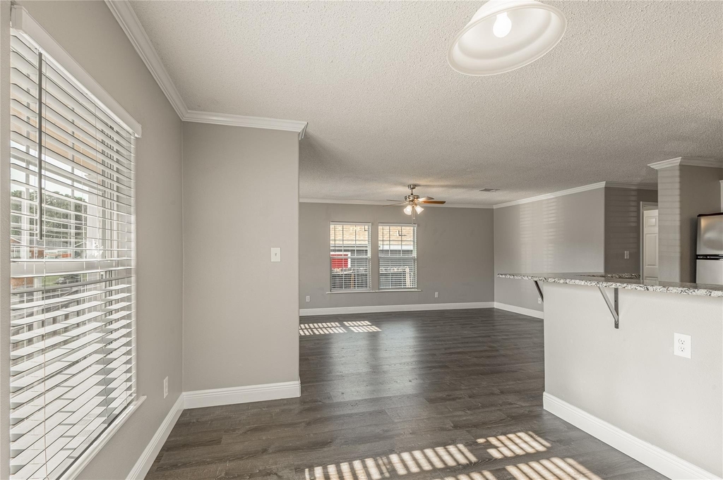 164 Varsity Drive - Photo 8
