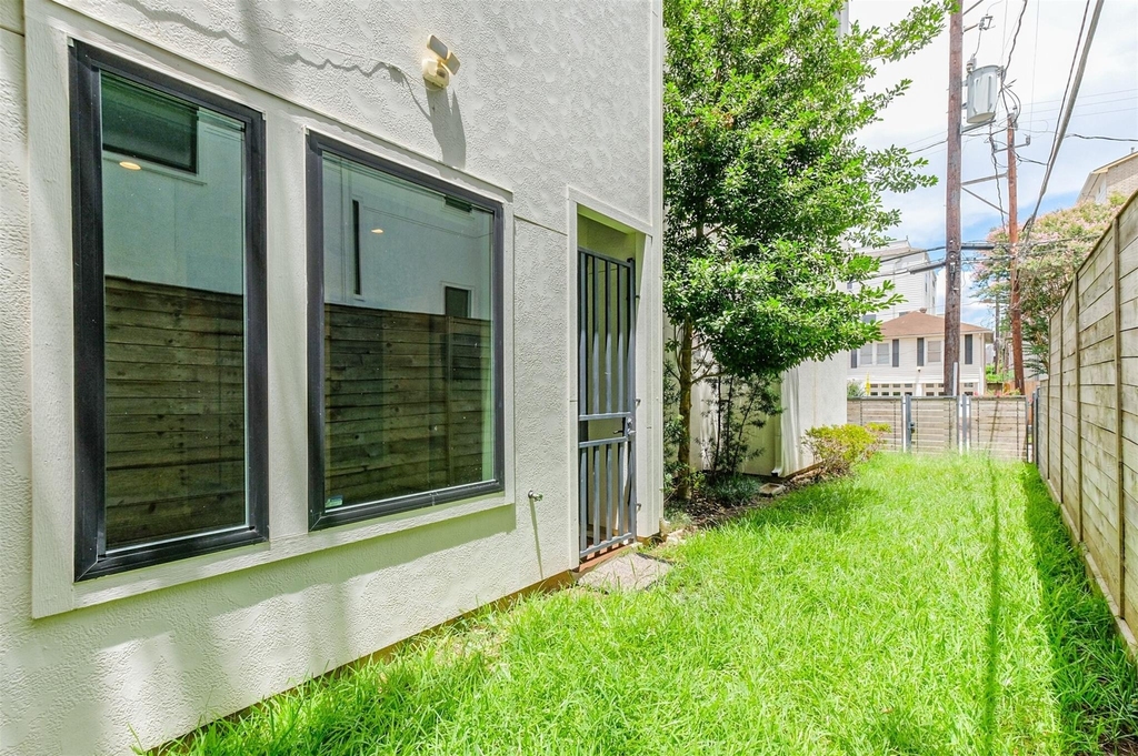 711 W Clay Street - Photo 46