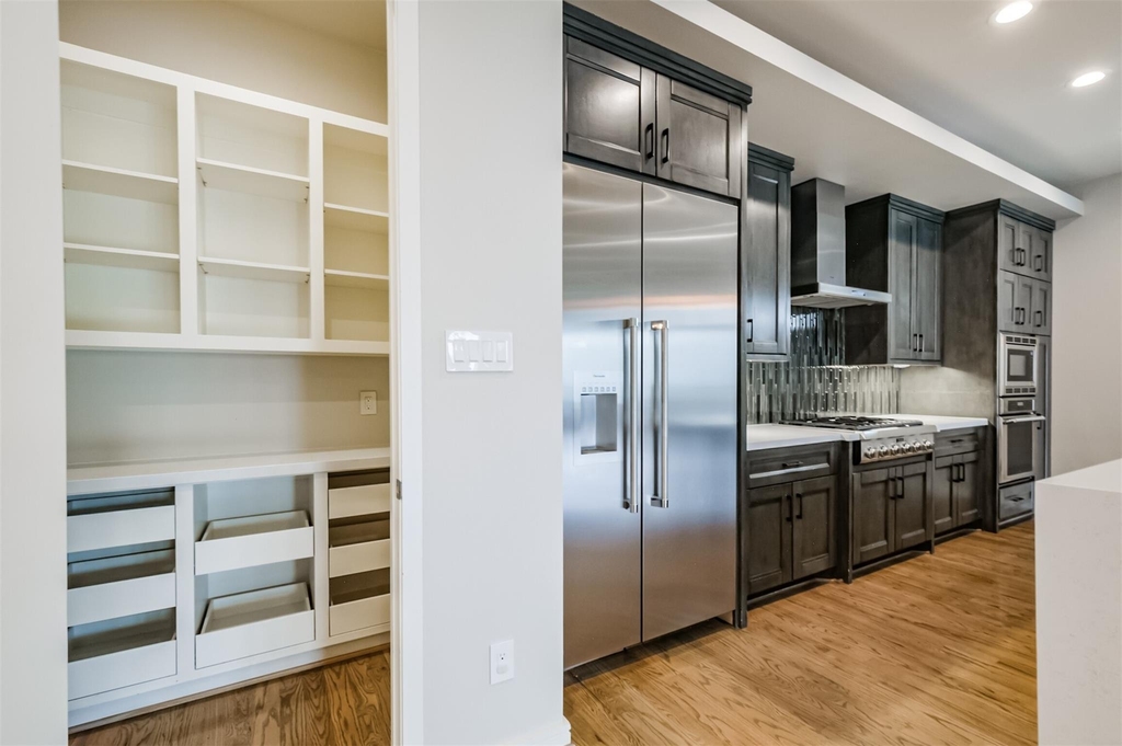 711 W Clay Street - Photo 18
