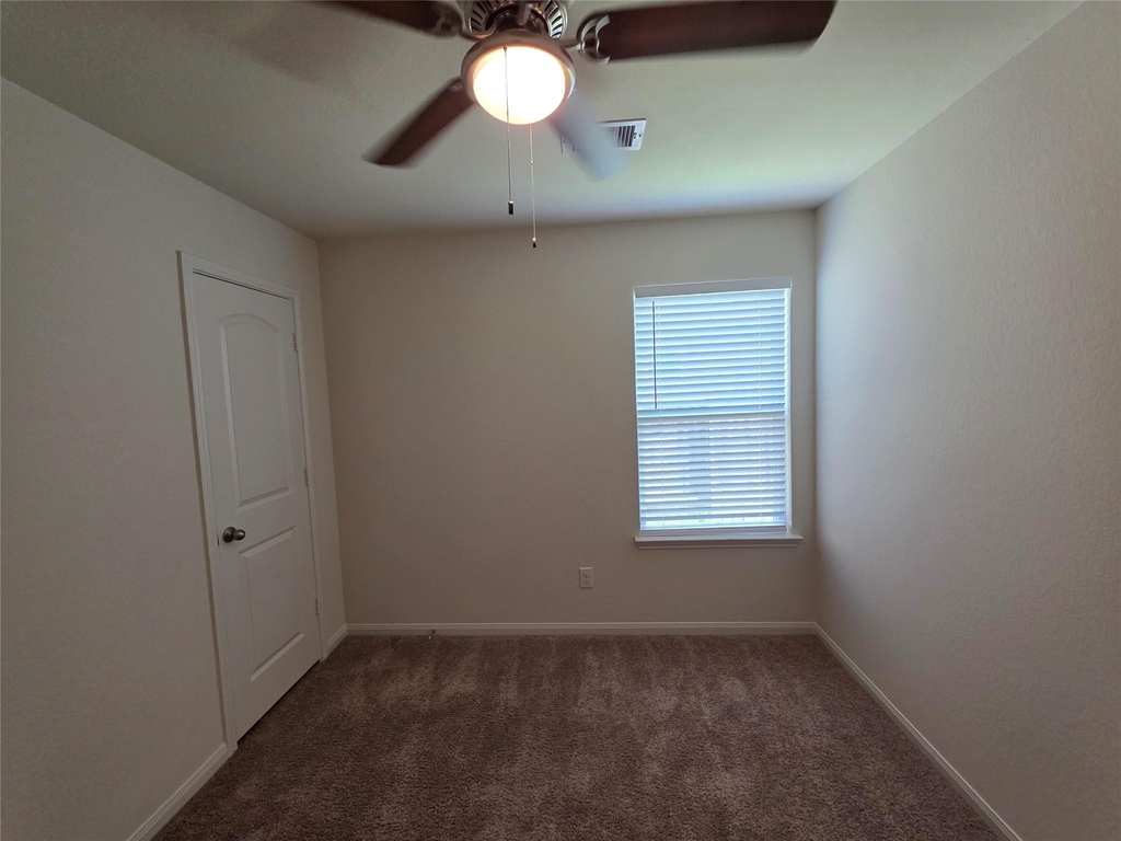 723 Crystal Lakes Drive - Photo 30