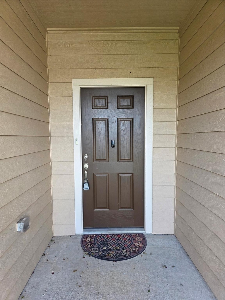 723 Crystal Lakes Drive - Photo 3
