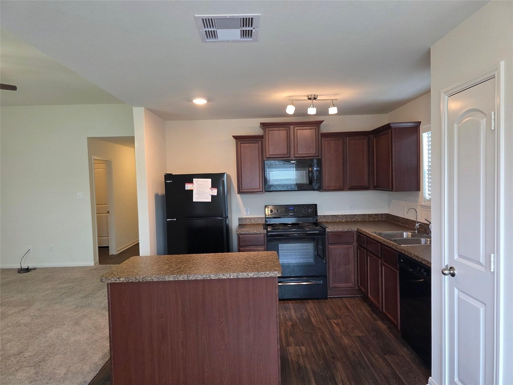 723 Crystal Lakes Drive - Photo 13