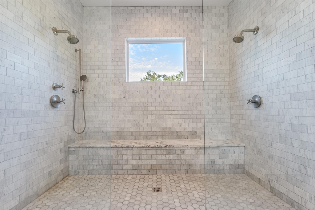 709 E 13th Street - Photo 25