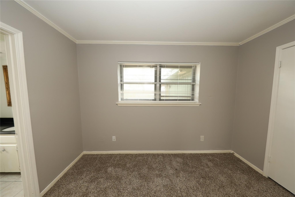 8519 Leader Street - Photo 8