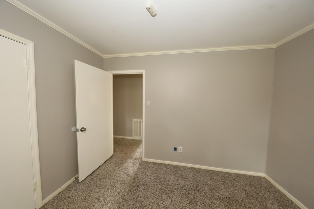 8519 Leader Street - Photo 9
