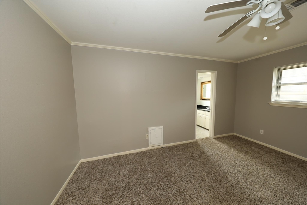 8519 Leader Street - Photo 5