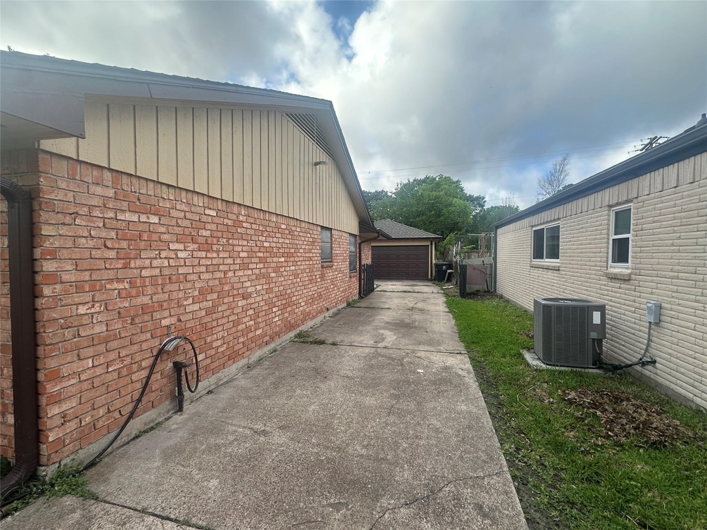 8519 Leader Street - Photo 24