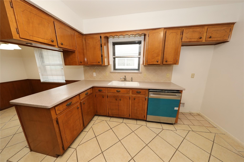 8519 Leader Street - Photo 16