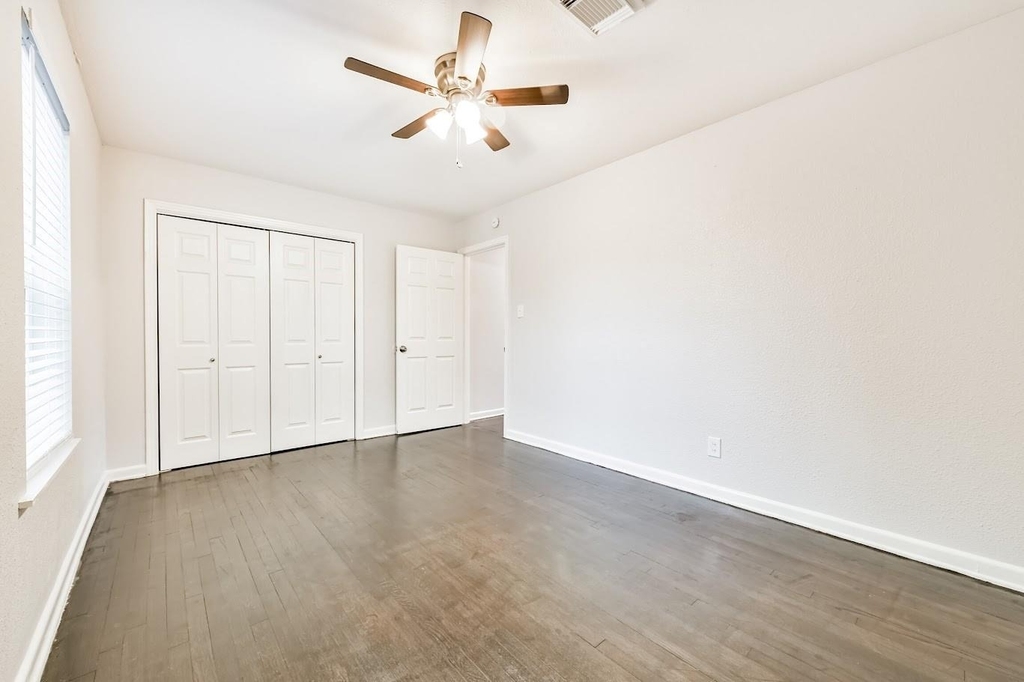 5855 Beldart Street - Photo 20