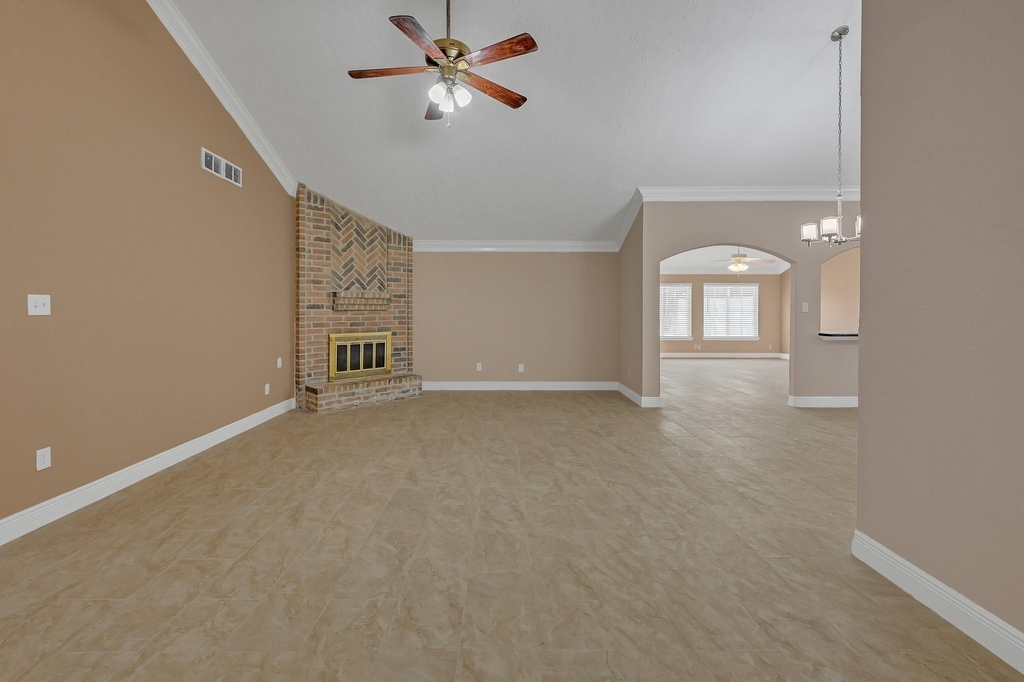 2910 Norwich Street - Photo 3