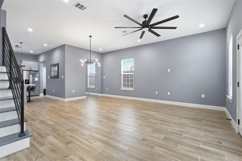 6734 Avenue P - Photo 4