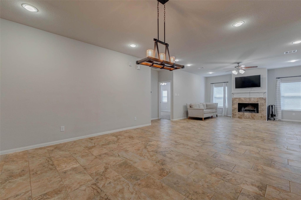 3811 Springcrest - Photo 4