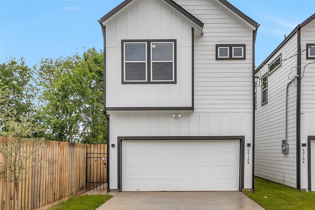6918 Dumble Street - Photo 2
