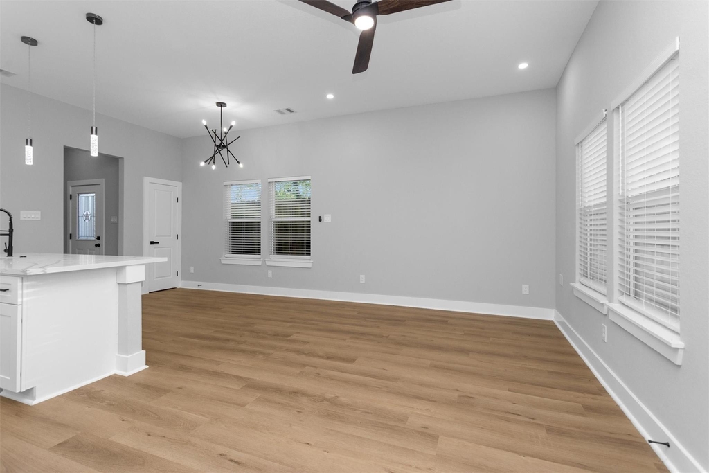 6918 Dumble Street - Photo 9