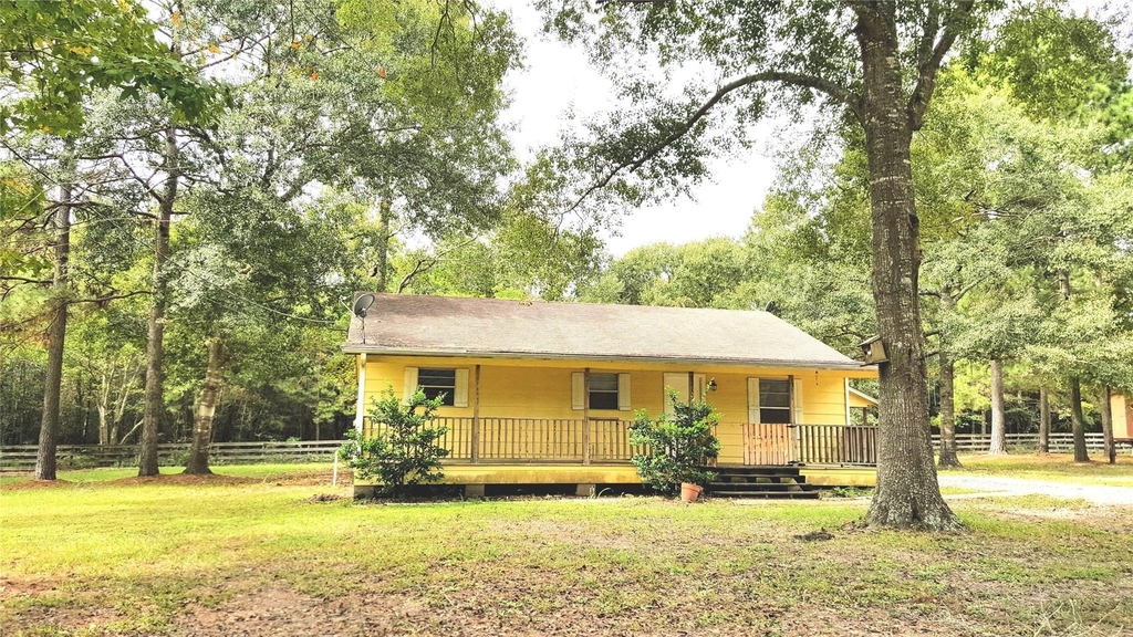 12105 Old County Road - Photo 0