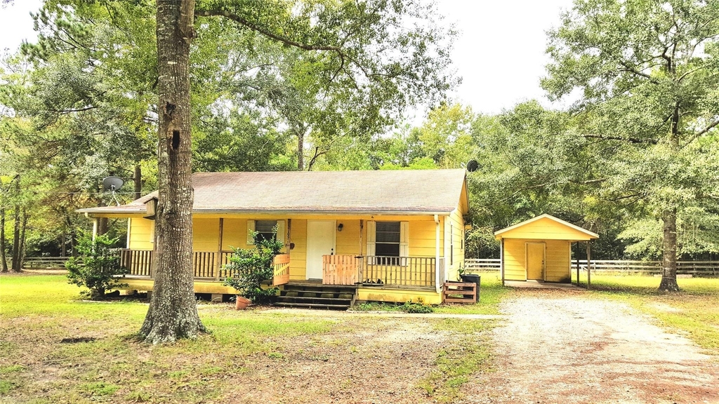 12105 Old County Road - Photo 1