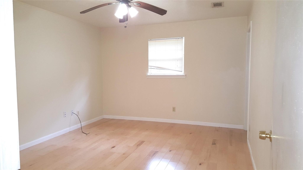 12105 Old County Road - Photo 9