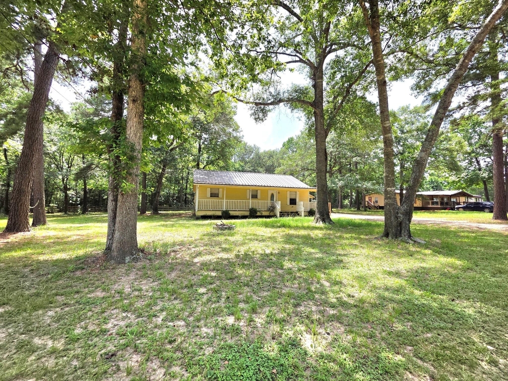 12105 Old County Road - Photo 0