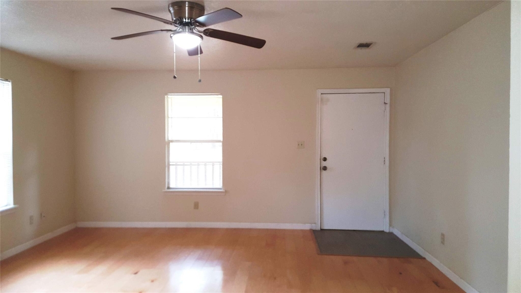 12105 Old County Road - Photo 2