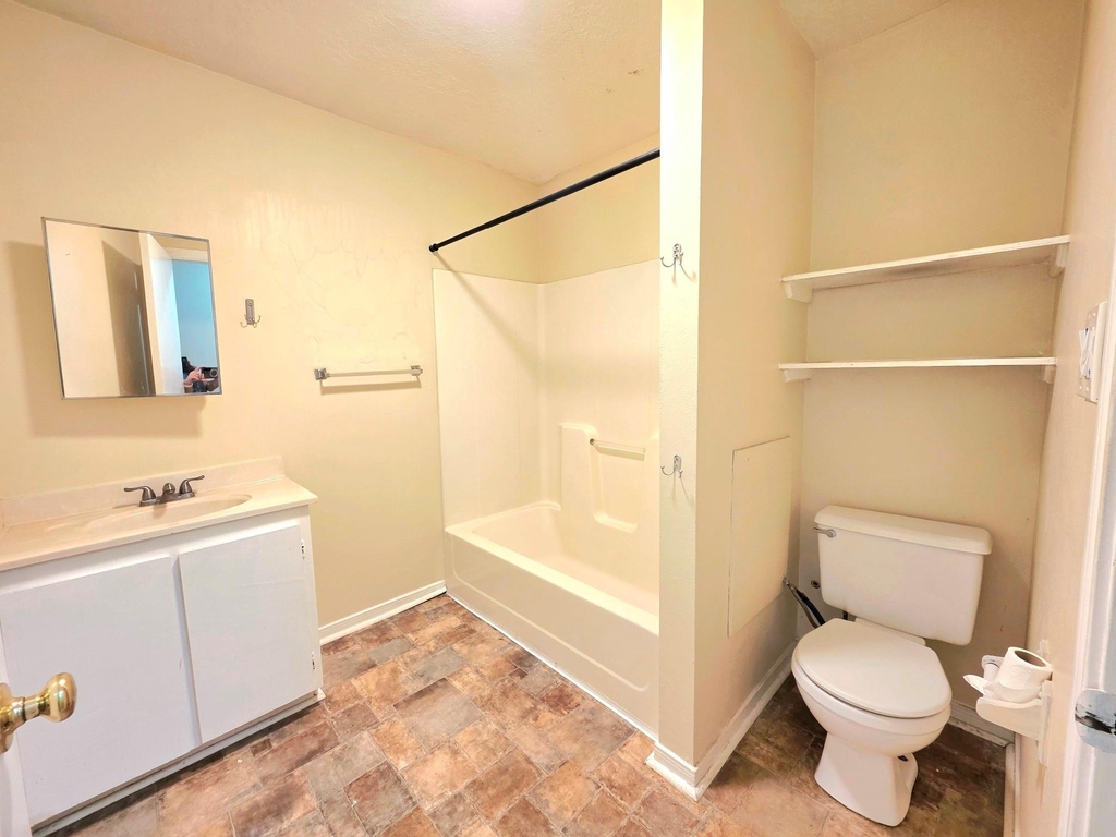 12105 Old County Road - Photo 11