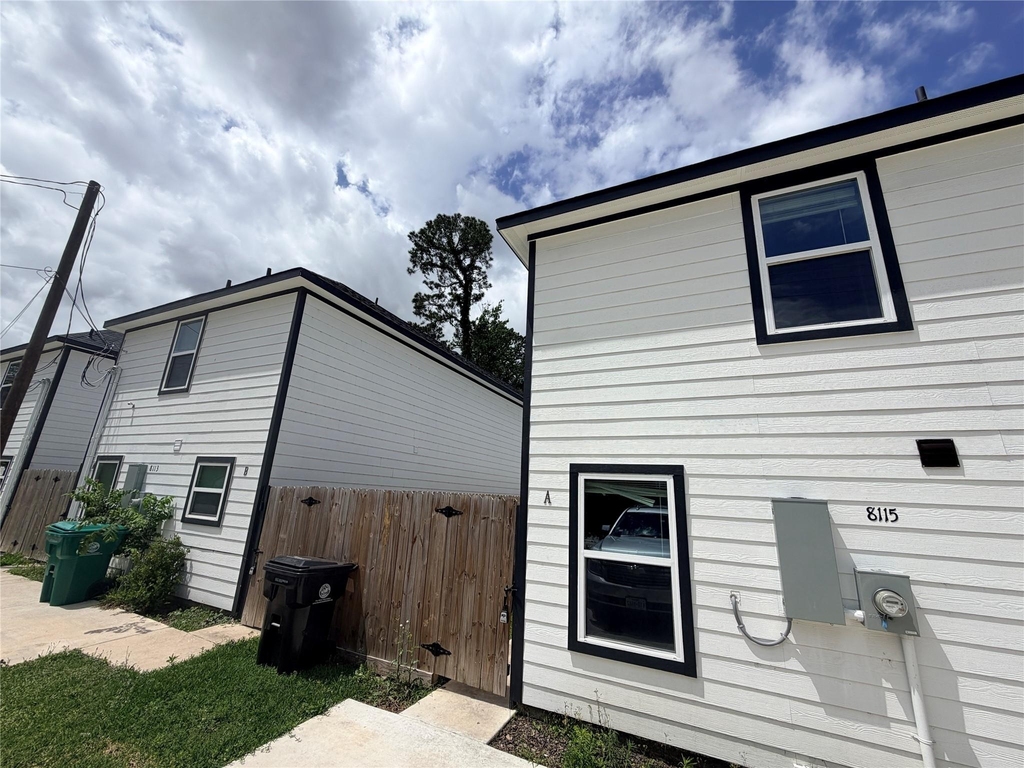 8115 Denton Street - Photo 2