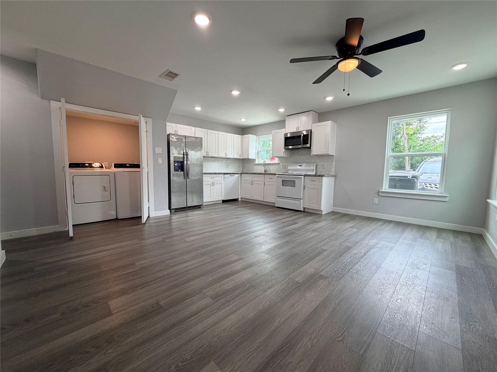 8115 Denton Street - Photo 5