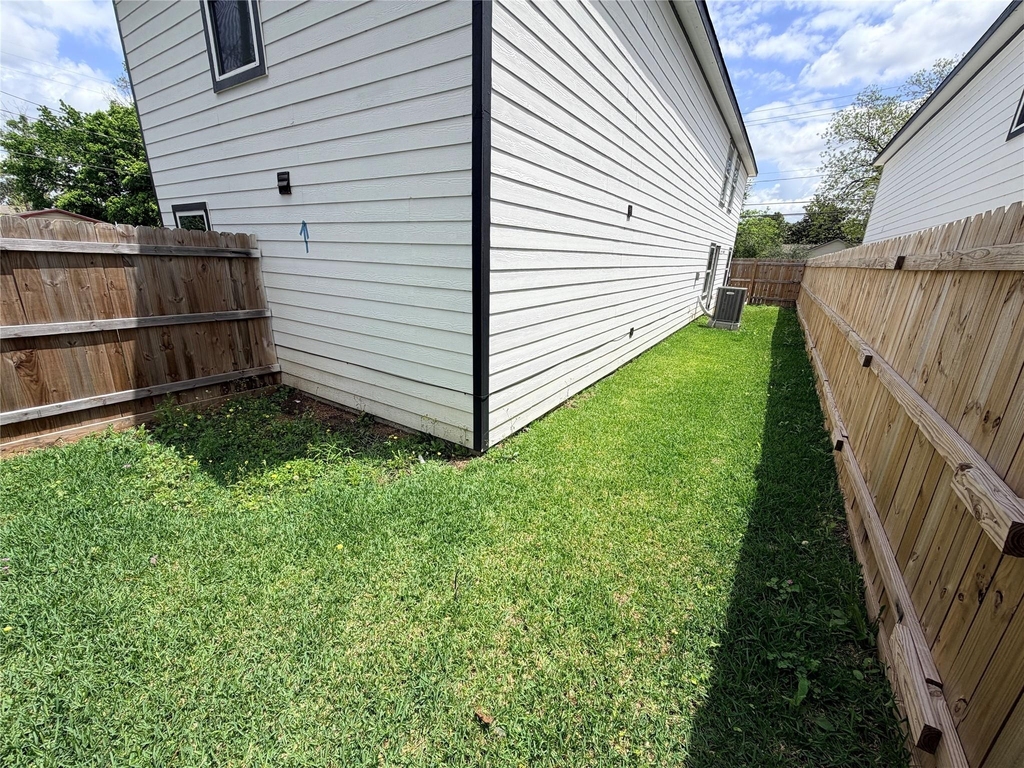 8115 Denton Street - Photo 25