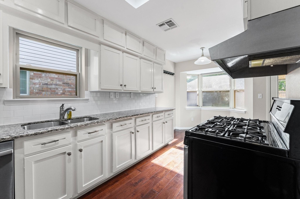 2562 Kevin Lane - Photo 4