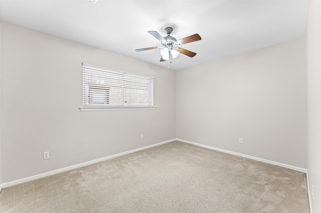 2562 Kevin Lane - Photo 12