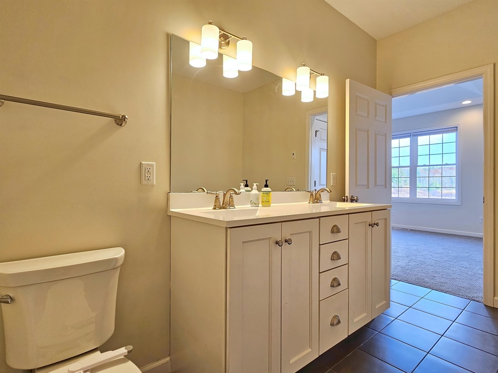252 N Jefferson - Photo 11