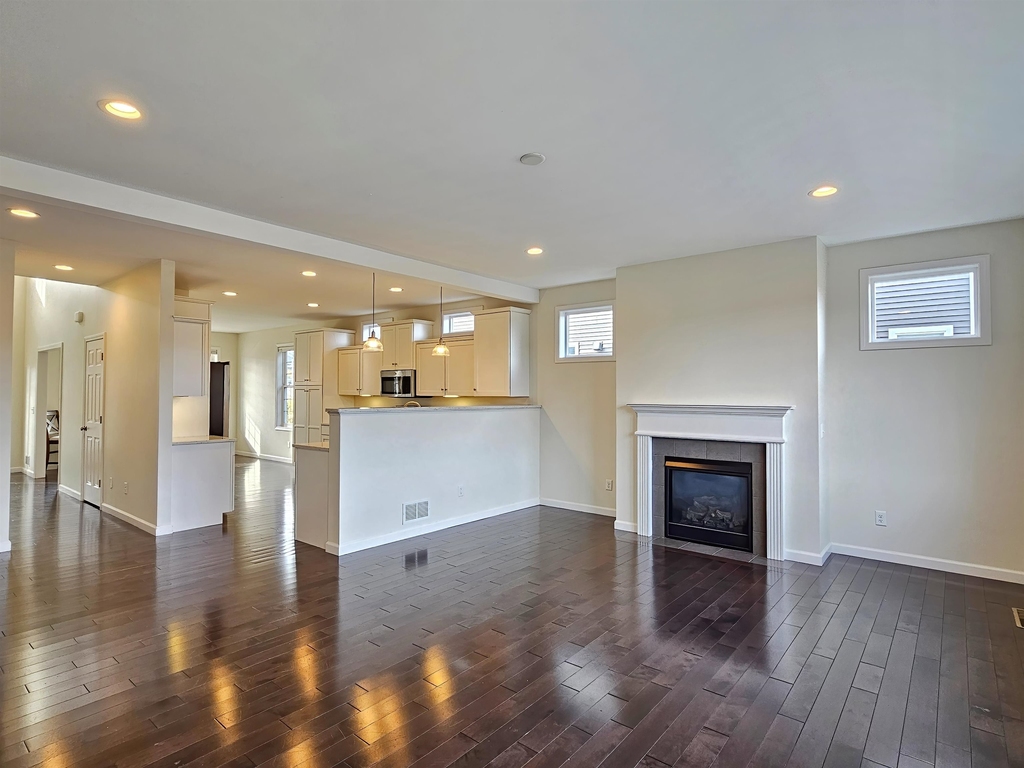 252 N Jefferson - Photo 2