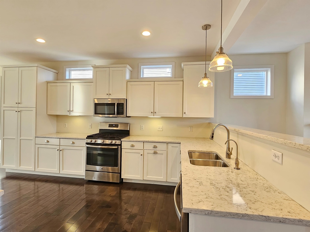 252 N Jefferson - Photo 3