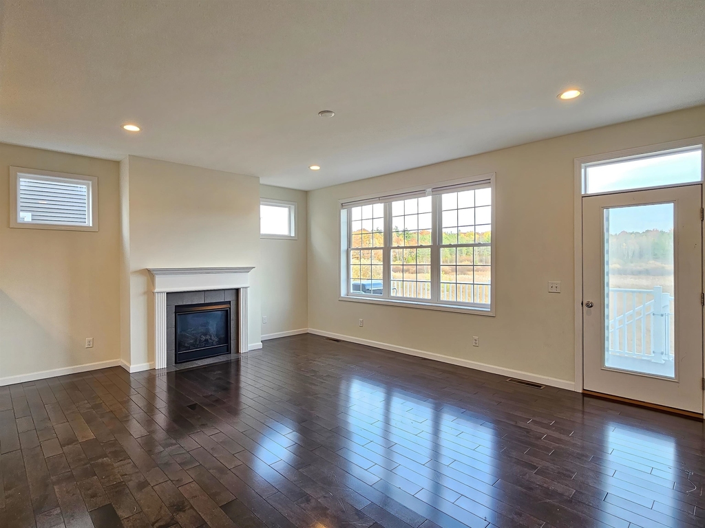 252 N Jefferson - Photo 1