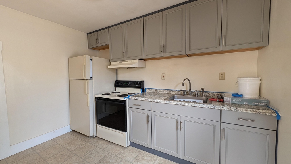 126b Sullivan - Photo 8